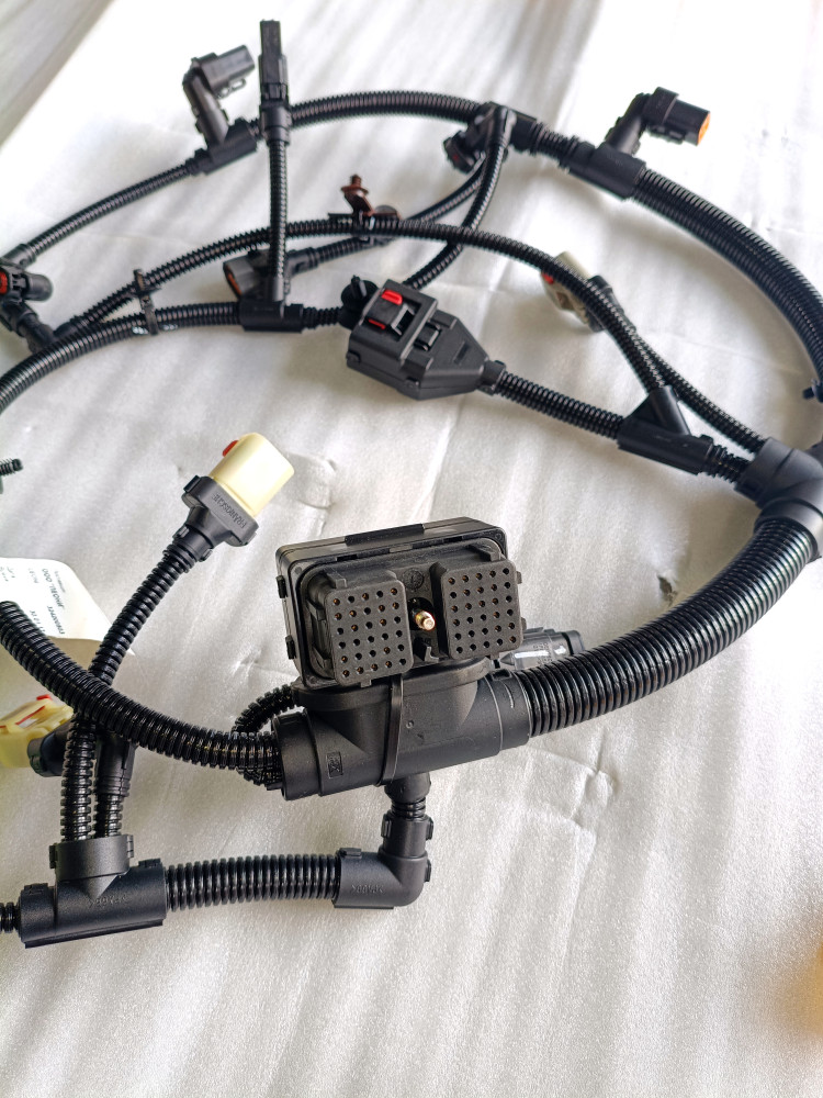 Жгут электрический на двигатель 4ISB Евро-4 с мочевиной R5524354 оригинал завод
