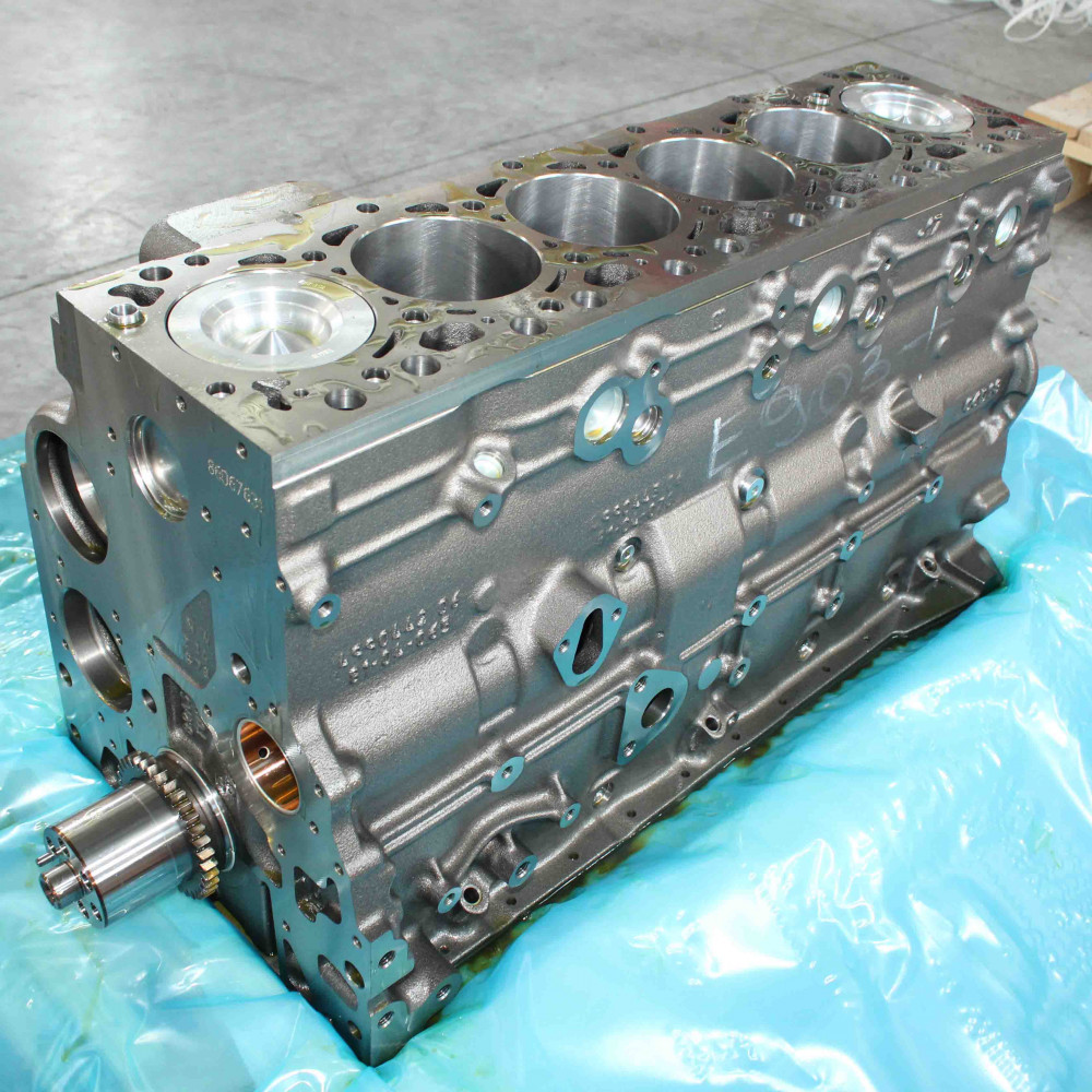 Сервисный двигатель 6ISB6.7e4 (EURO4) третьей комплектности (short block) 5445091