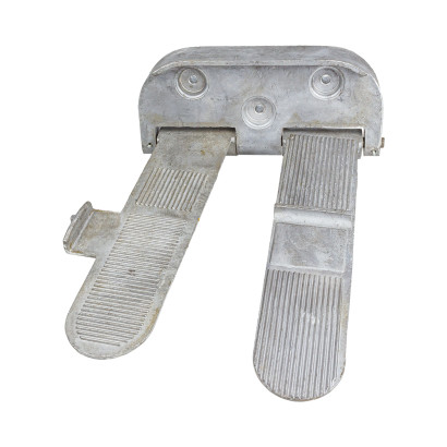 5320-1111514-10 Блок педалей в сборе с подпятником стар.обр.