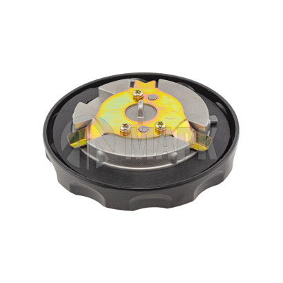 3774940E8982 Крышка топливного бака в сб. (с ключами) для а/м JAC N120, КАМАЗ Компас-12 121мм (TRUCKMARK)